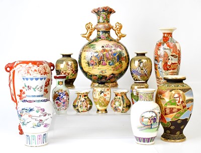 Lot 405 - A quantity of 20th century Oriental ceramics,...