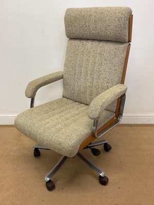 Lot 449 - A 1970s adjustable upholstered swivel chair on...