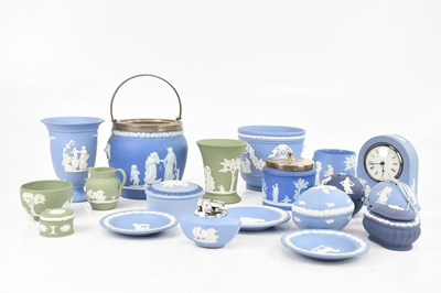 Lot 1731 - WEDGWOOD; a collection of blue and green...