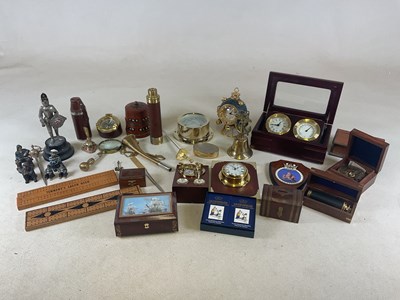 Lot 77 - A small quantity of maritime collectibles, to...