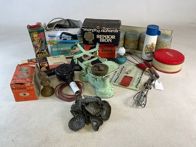 Lot 66 - KITCHENALIA; and other early home ware...