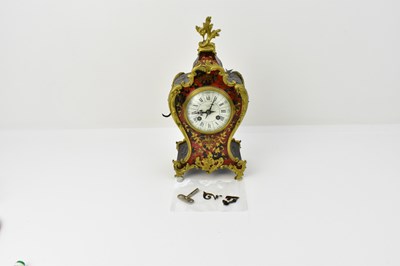 Lot 80 - A French Louis XV style Boulle mantel clock,...