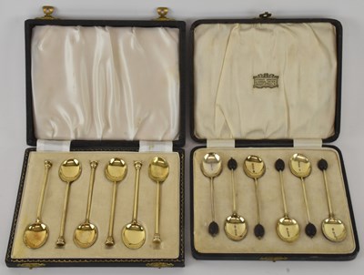 Lot 442 - WILLIAM SUCKLING LTD; a cased set of six...