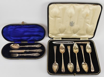 Lot 436 - HILLIARD & THOMASON; a cased Victorian...