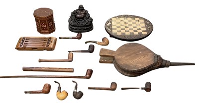 Lot 250 - A quantity of assorted collectors' items...