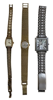 Lot 650 - A stainless steel gentleman's wristwatch, the...