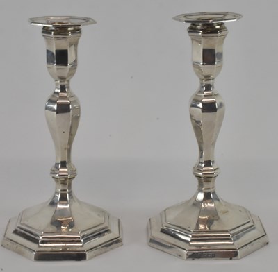 Lot 425 - HAWKSWORTH EYRE & Co LTD; a pair of George V...