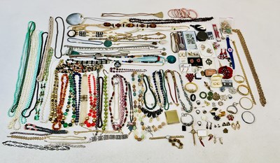 Lot 846 - A huge collection of costume jewellery...