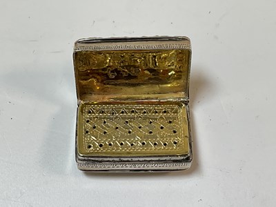 Lot 464 - A George IV hallmarked silver vinaigrette of...