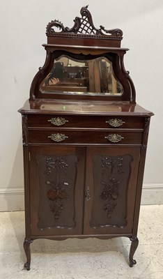 Lot 177 - An Edwardian mahogany side cabinet, with...