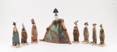 Lot 24 - GEOFF COX (born 1946); a group of stoneware...