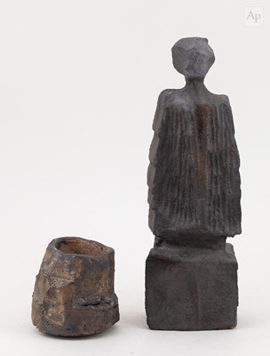 Lot 87 - NIGEL EDMONDSON (1941-2025); a stoneware...