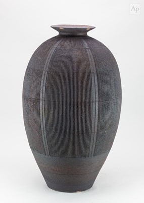 Lot 377 - JENIFER JONES (born 1940); a tall stoneware...