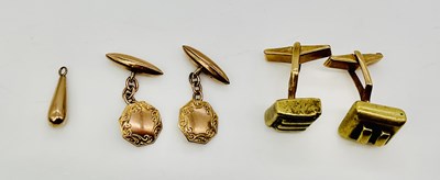 Lot 864 - A pair of 9ct gold cufflinks, combined approx...