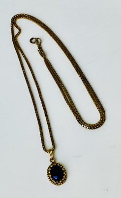 Lot 904 - A 9ct gold box link chain with 14ct gold...