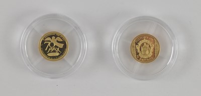Lot 638 - A 14ct gold coin, obverse 'Battle of Britain...