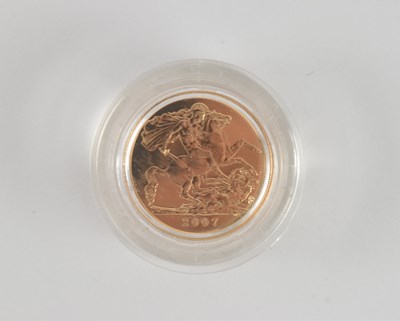 Lot 599 - An Elizabeth II encapsulated full sovereign,...