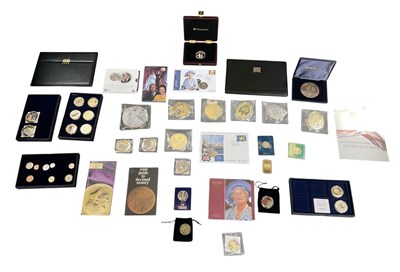 Lot 636 - A collection of assorted commemorative and...