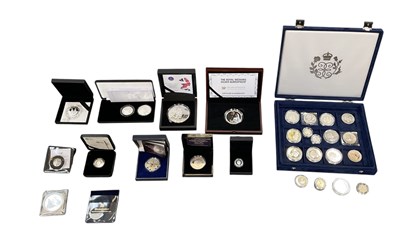 Lot 610 - A collection of modern commemorative cased...