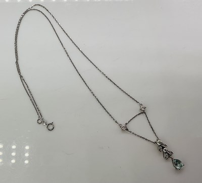 Lot 953 - A 9ct white gold necklace with delicate...