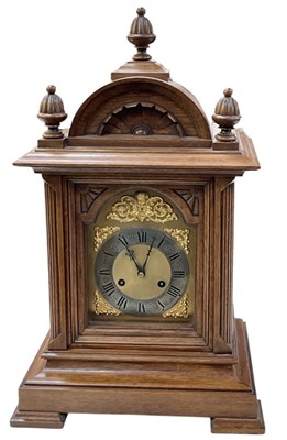 Lot 85 - An early 20th century oak cased eight day...