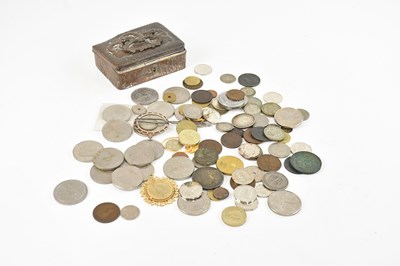 Lot 606 - A small collection of Victorian and later...