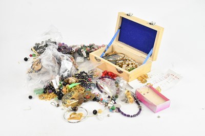 Lot 567 - A collection of costume jewellery including...