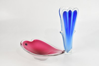 Lot 1992 - A decorative pink glass bowl, width 36cm,...