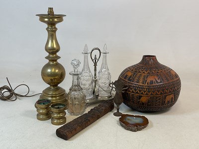 Lot 154 - A group of collectors' items, including a...