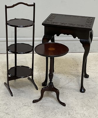Lot 185 - An early 20th century carved oak side table,...
