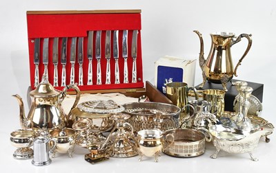 Lot 444 - A quantity of plated items including four...
