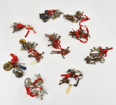 Lot 385 - A collection of assorted antique and modern...
