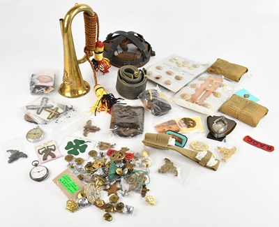 Lot 1280 - Mixed militaria items and related items, to...