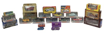 Lot 490 - A collection of approximately twenty boxed...