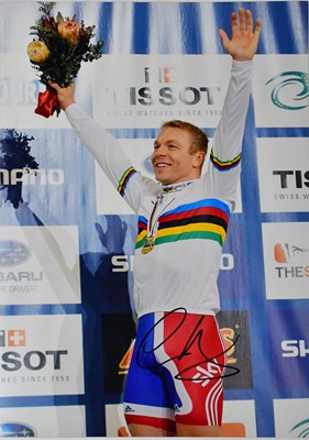 Lot 621 - CHRIS HOY; five signed colour photographs (5).