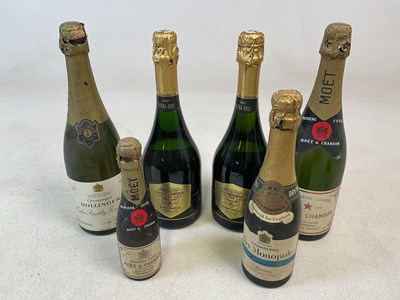 Lot 291 - CHAMPAGNE; a bottle of Bollinger, a bottle of...