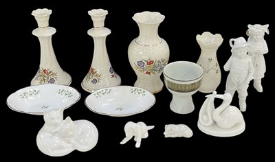 Lot 557 - A collection of thirteen pieces of assorted...