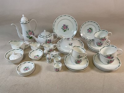 Lot 416 - SUSIE COOPER; a 'Fragrance' pattern part tea...