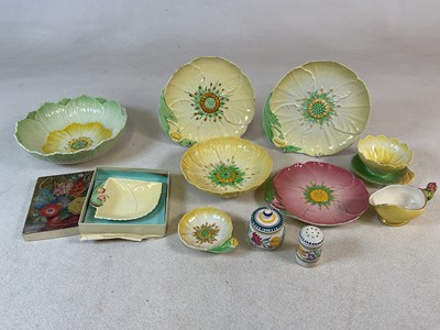 Lot 434 - CARLTON WARE; ceramic items in an Australian...