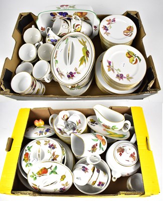 Lot 512 - ROYAL WORCESTER; an extensive tea and dinner service in the Evesham pattern