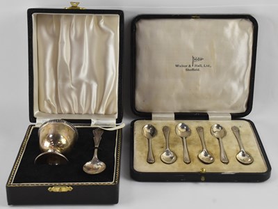 Lot 1155 - WALKER & HALL; a cased set of six George V...