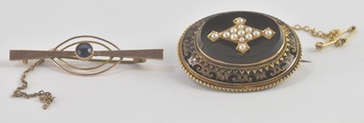 Lot 1300 - An Edwardian yellow metal black enamelled onyx...