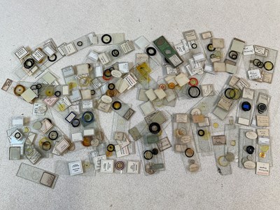 Lot 213 - A large collection of loose prepared...