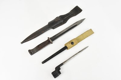 Lot 1346 - A German WWII period K98 bayonet by F. W....