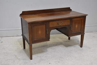 Lot 227 - An Edwardian mahogany sideboard with single...