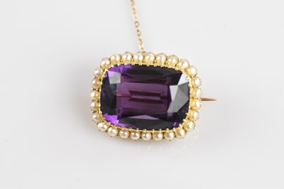 Lot 1287 - A Victorian yellow metal seed pearl and...