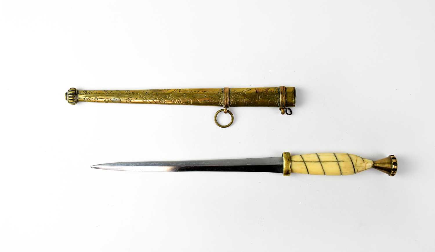 Lot 578 - A 19th century Naval Midshipman's dirk with...