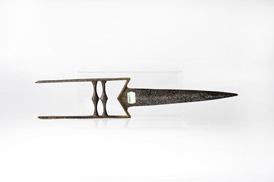 Lot 577 - An 18th century Indian katr punch dagger,...