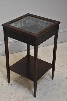 Lot 181 - An Edwardian mahogany bijouterie table with...