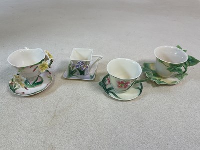 Lot 413 - FRANZ; porcelain comprising FZ00460 Freesia...